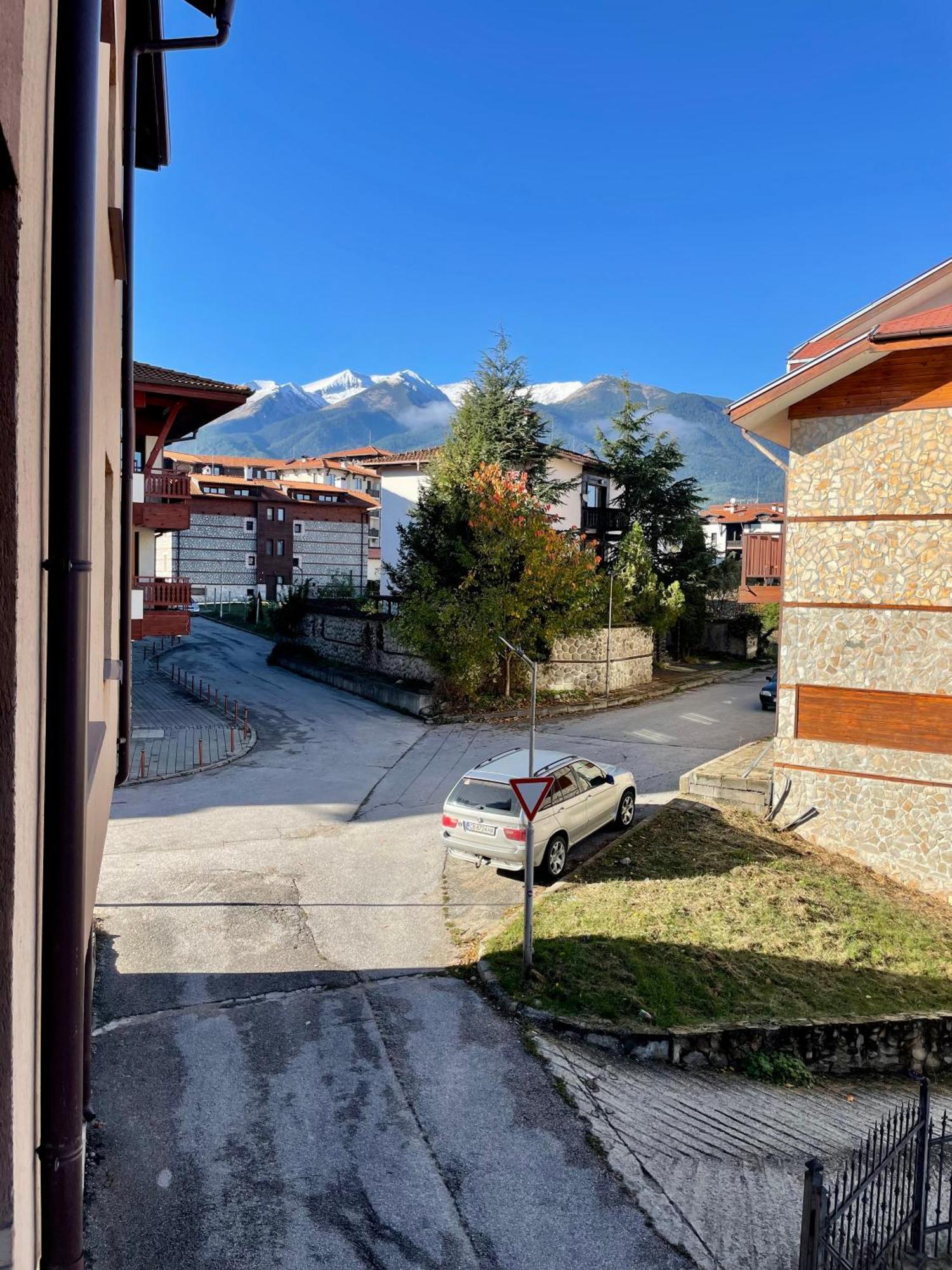 Private Apartments Next To Bellevue Residence Bansko Exterior foto